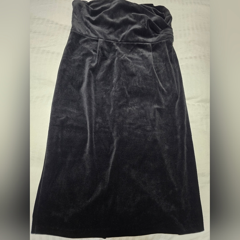 Elegant Black Velvet Skirt